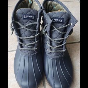 sperry quilted saltwater duck boot grey